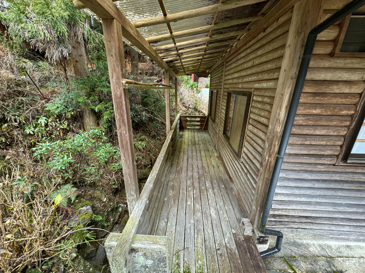 detached 高野町大字花坂字大田和