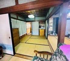 detached 串本町田並