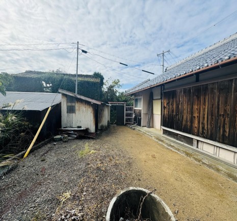 detached 串本町田並