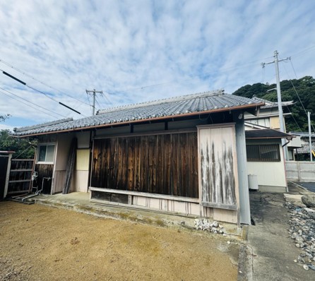 detached 串本町田並