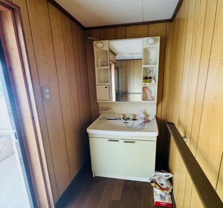 detached 串本町田並